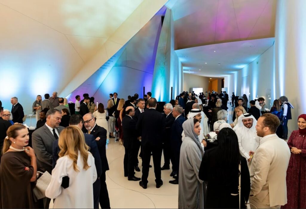 LATINOAMERICANO Qatar