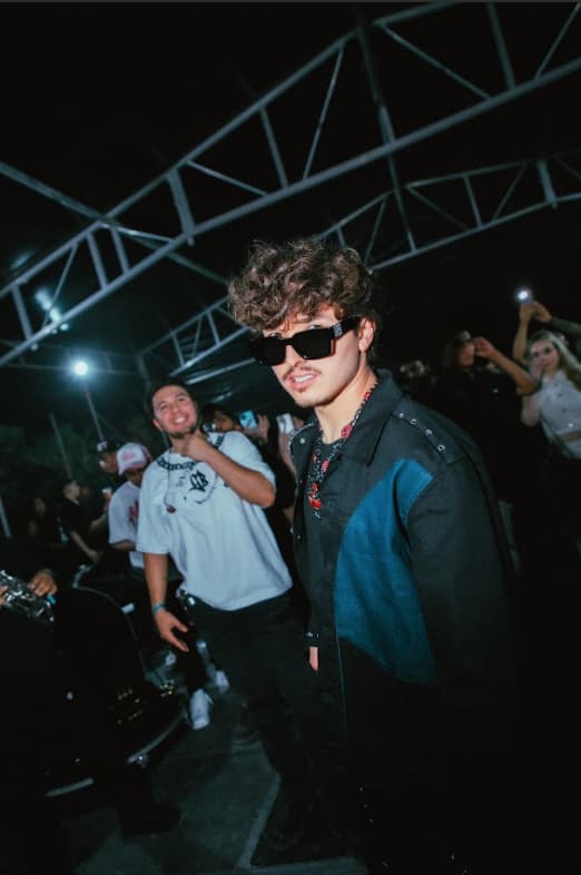 Gabito Ballesteros y Levi’s